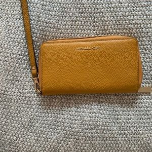 Micheal Kors Yellow Zipper Wallet